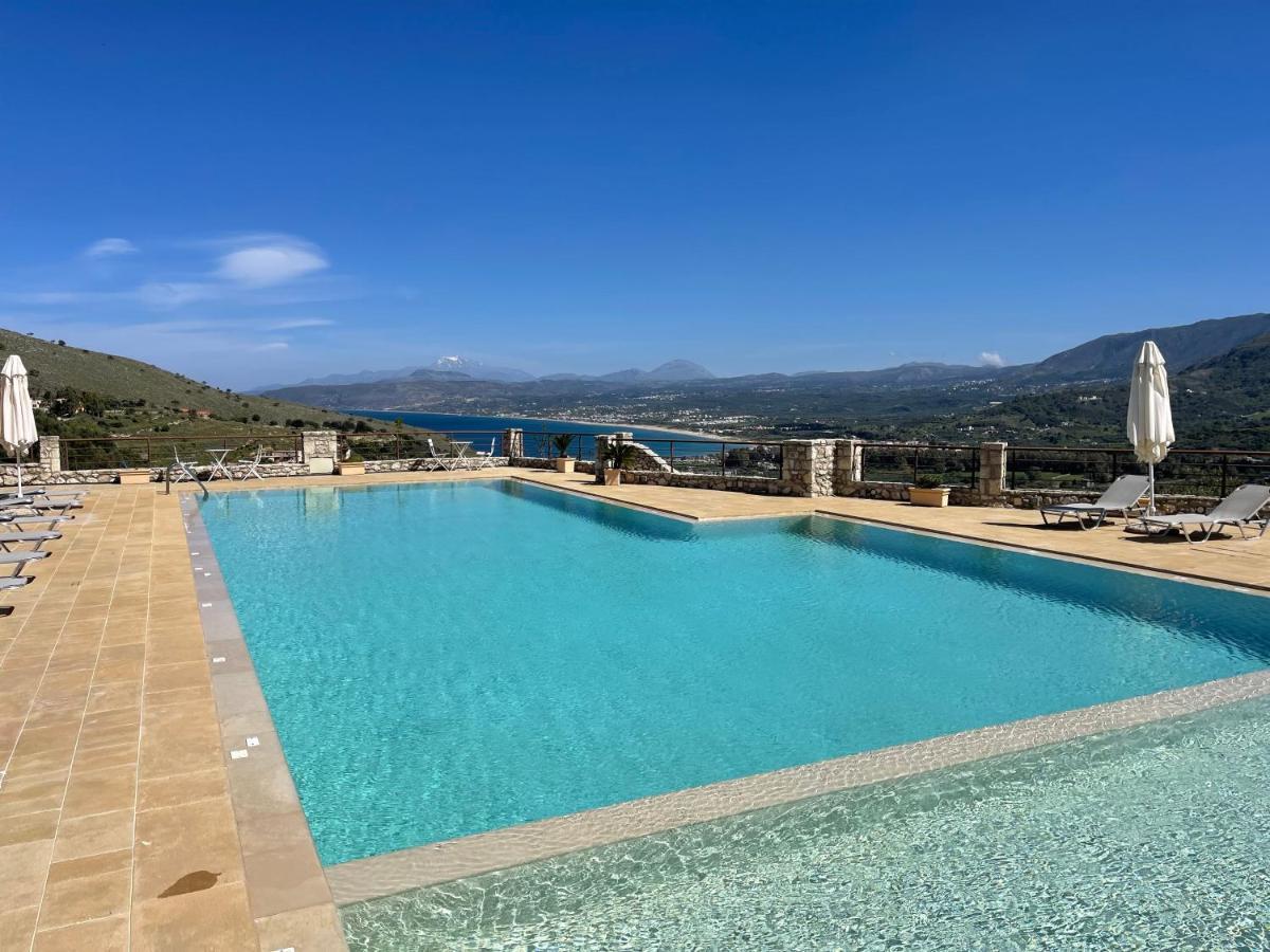 Arbutus - Relaxing Apartment With Fantastic Views Georgioupoli Exterior photo